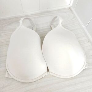 Cacique White T-Shirt Bra Size 40G